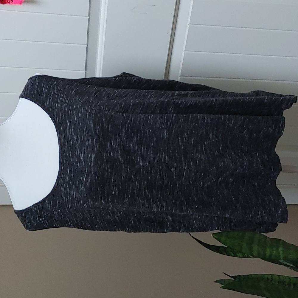 Sonoma plus size 2x Black and gray The everyday tank top shirt